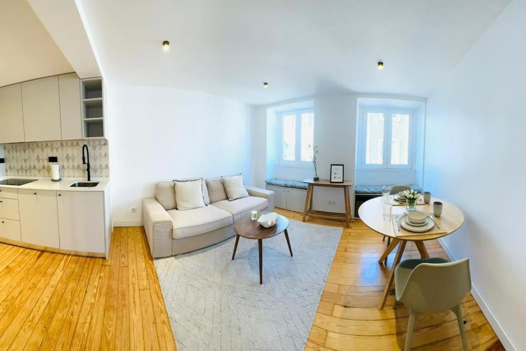 Lisbon City Center Flat For 6 Pp Bagian luar foto