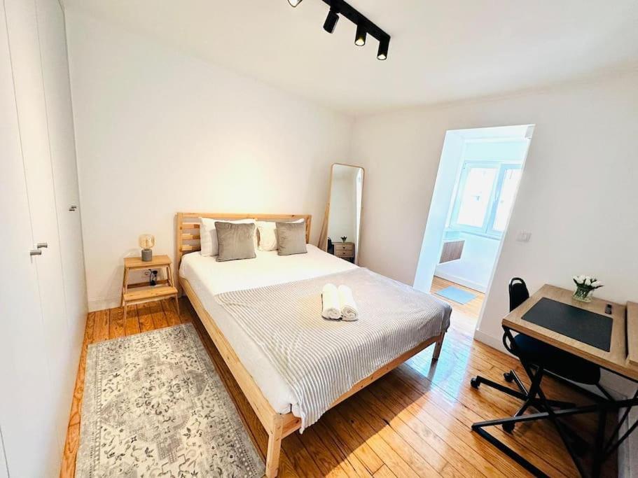 Lisbon City Center Flat For 6 Pp Bagian luar foto